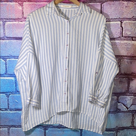 New Bury Kustum Women's Blue Striped Shirt Size Medium Large - Picture 1 of 6